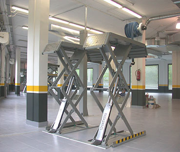 Elevador de coches en el Pais Vasco