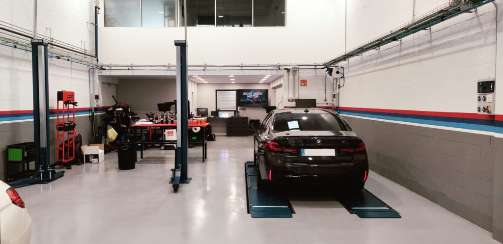 TALLER ESPECIALISTA BMW