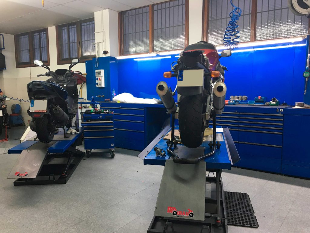 INSTALACIÓN TALLER MOTOS (2)